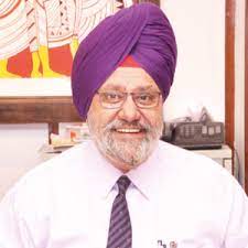 DrGrewal-min